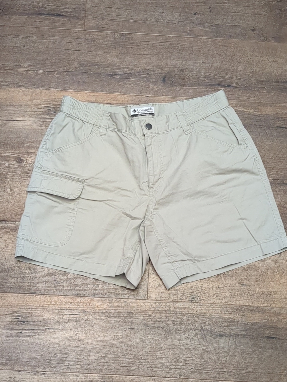 Women's Columbia Light Tan Cargo Shorts